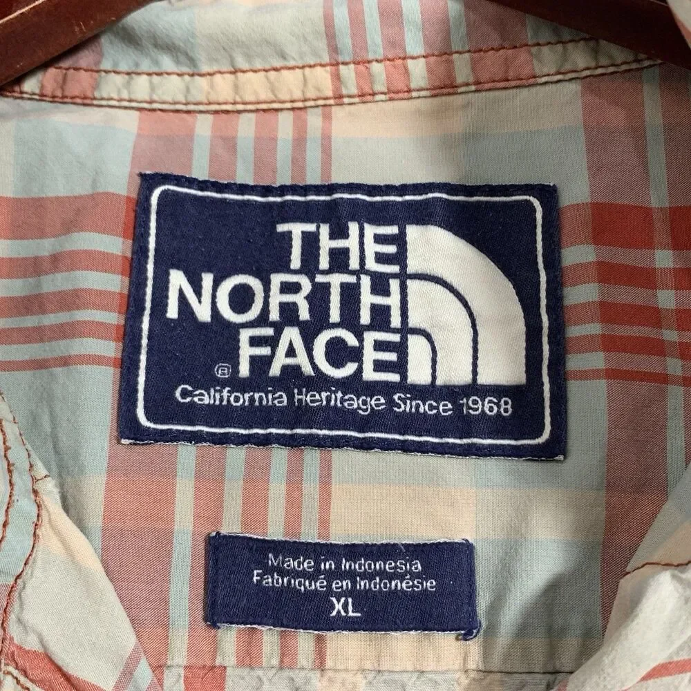 The North Face Button Down Double Pocket Vintage Men’s Shirt Size XL